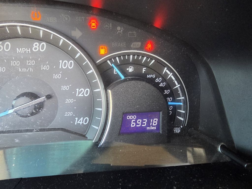 2013 Toyota Camry Image 10