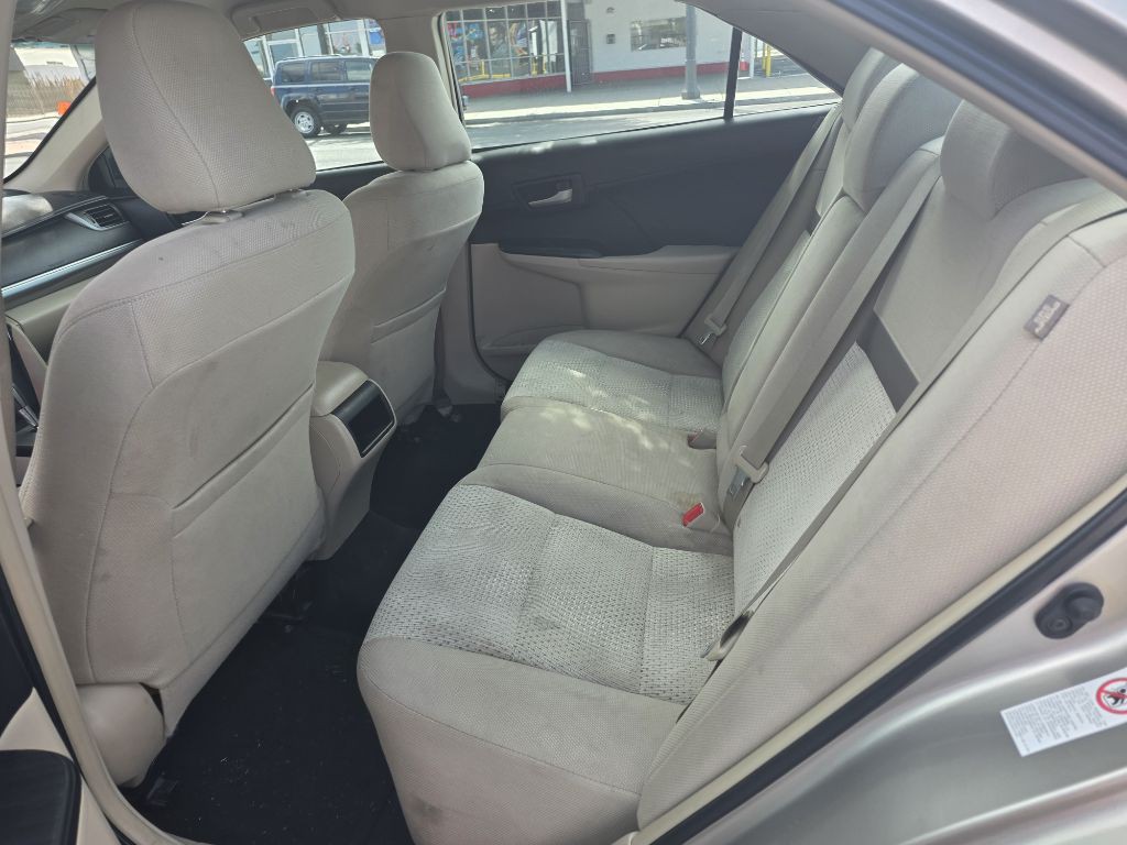 2013 Toyota Camry Image 11