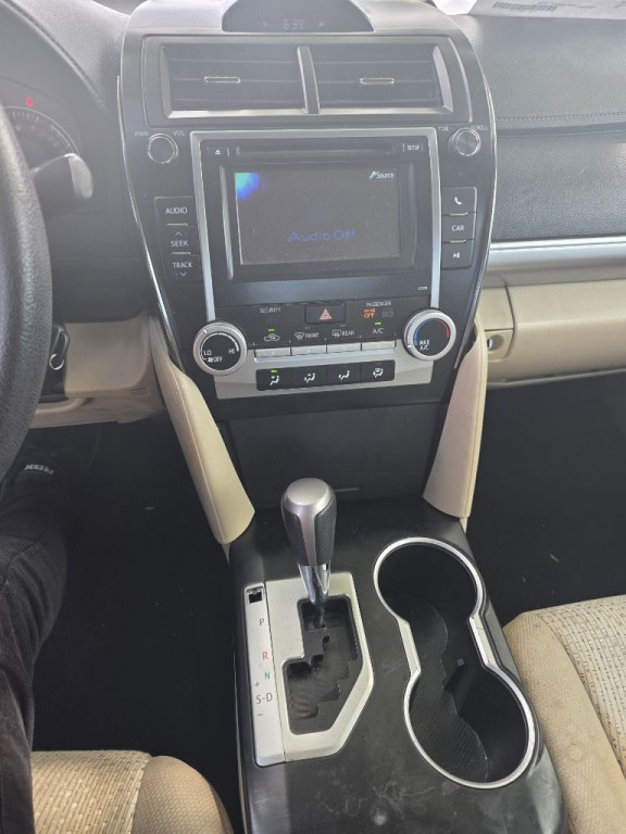 2013 Toyota Camry Image 13