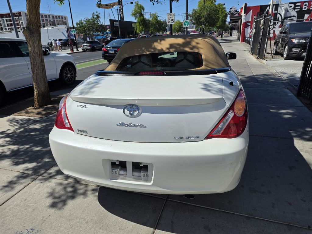 2005 Toyota Camry Image 5