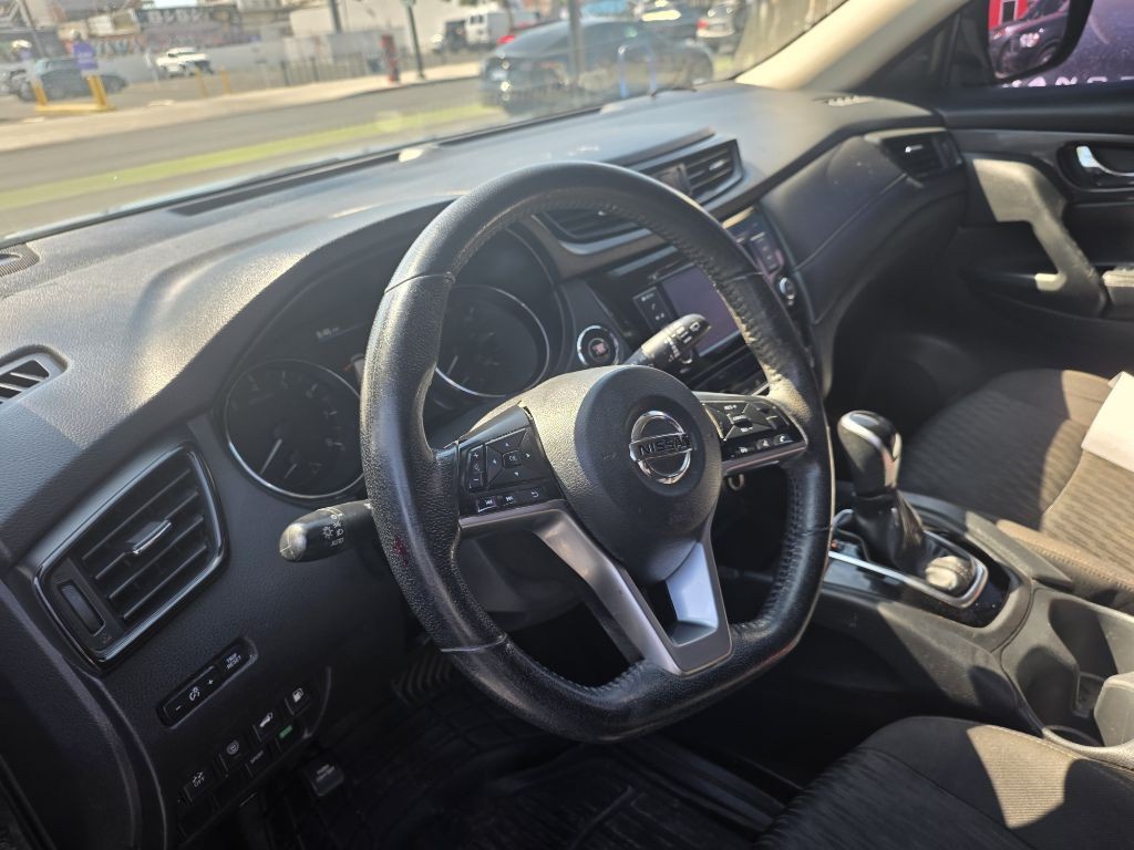 2020 Nissan Rogue Image 9