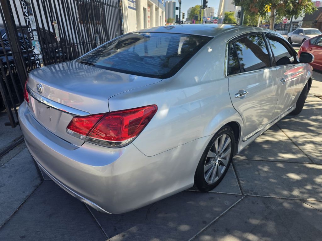 2011 Toyota Avalon Image 6