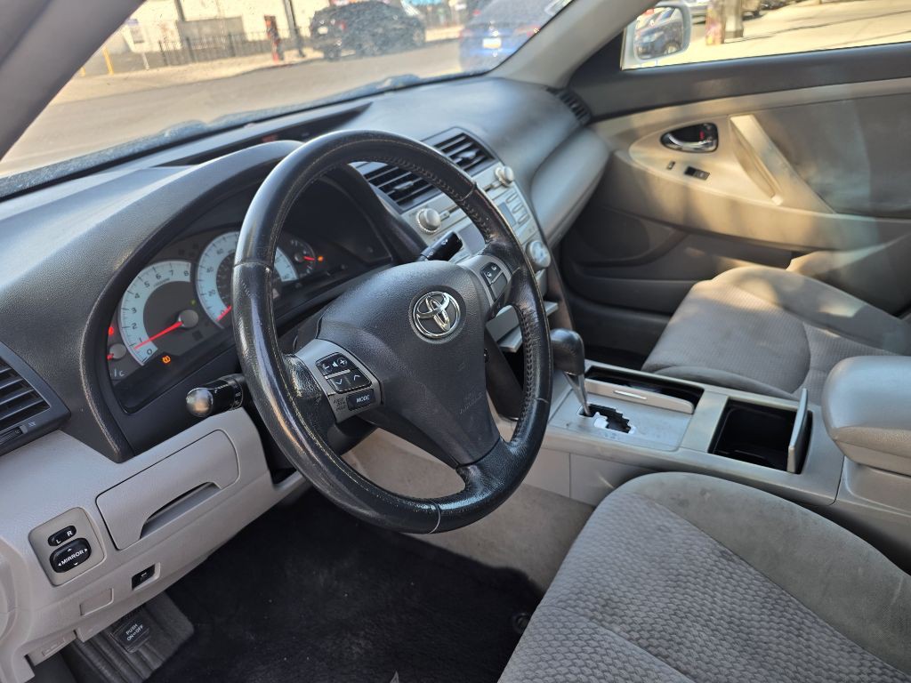 2010 Toyota Camry Image 9