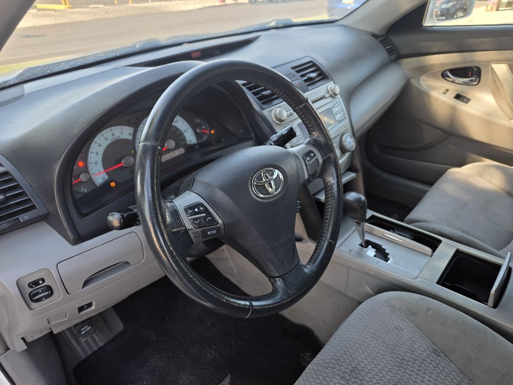 2010 Toyota Camry Image 11
