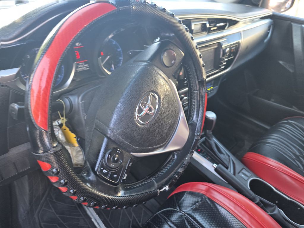 2015 Toyota Corolla Image 15