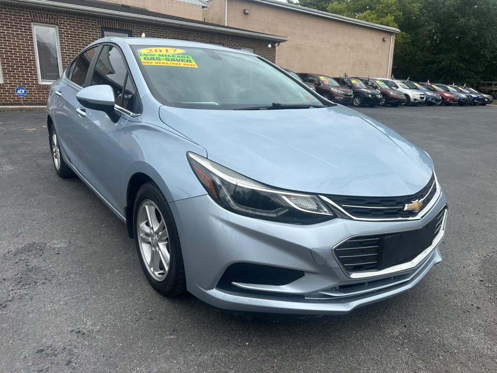 2017 Chevrolet Cruze Image 3