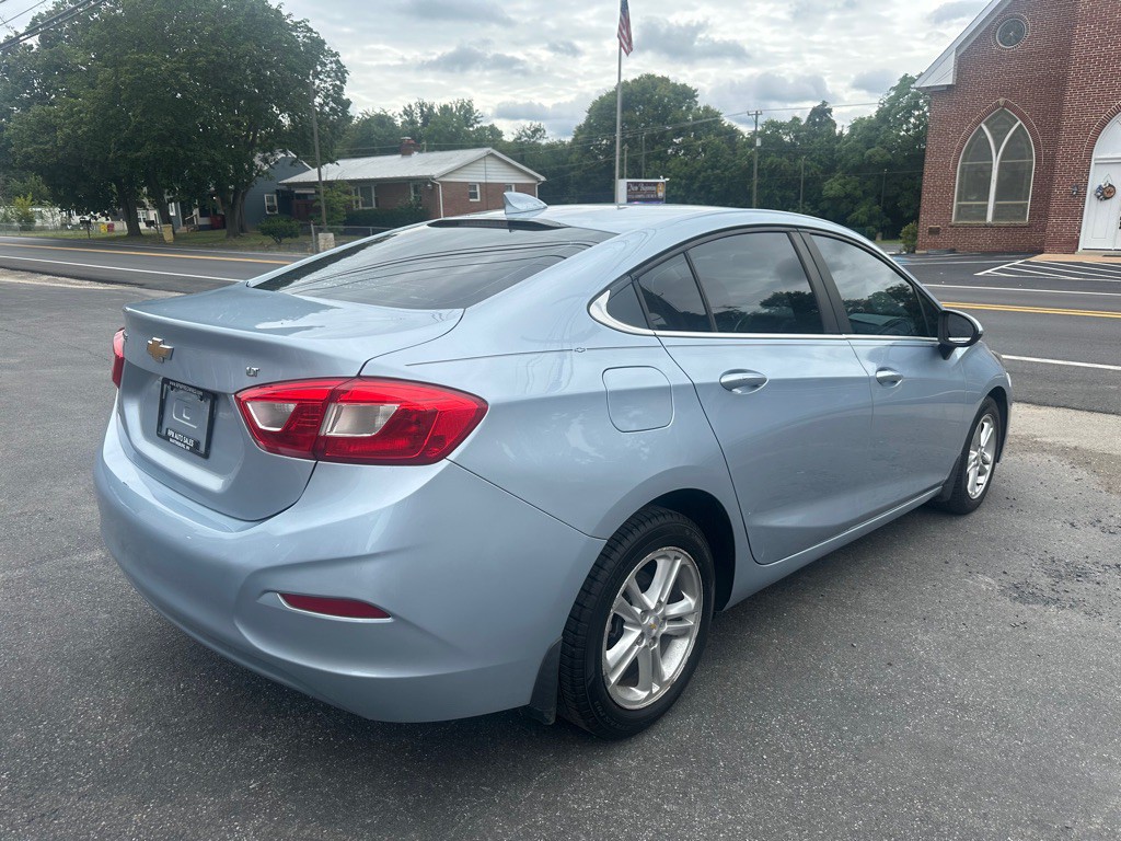 2017 Chevrolet Cruze Image 4