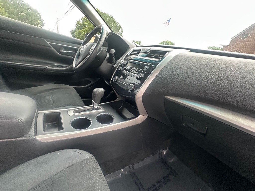 2015 Nissan Altima Image 7