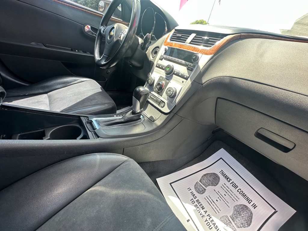 2011 Chevrolet Malibu Image 7