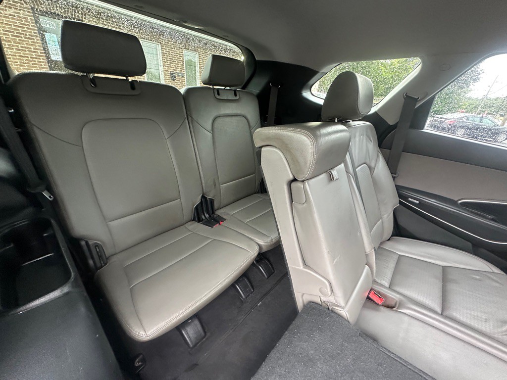 2013 Hyundai Santa Fe Image 8