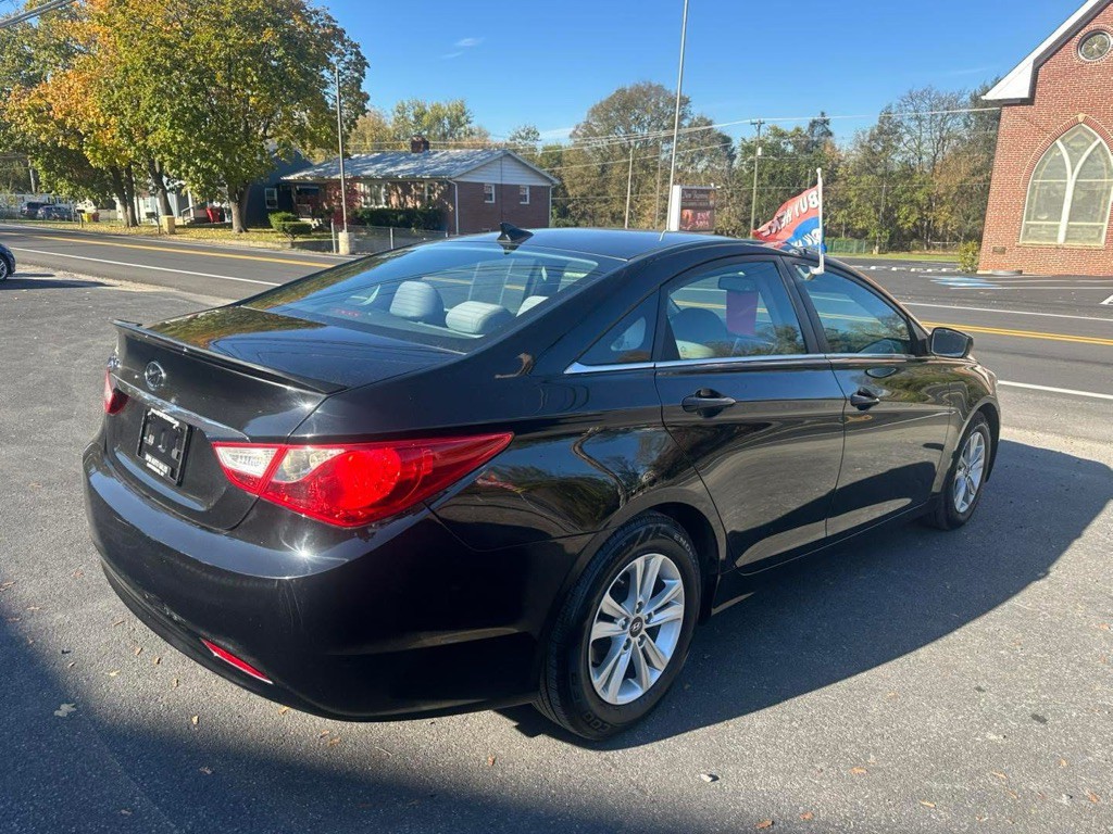2013 Hyundai Sonata Image 4