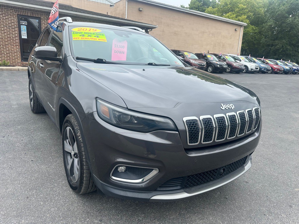 2019 Jeep Cherokee Image 3