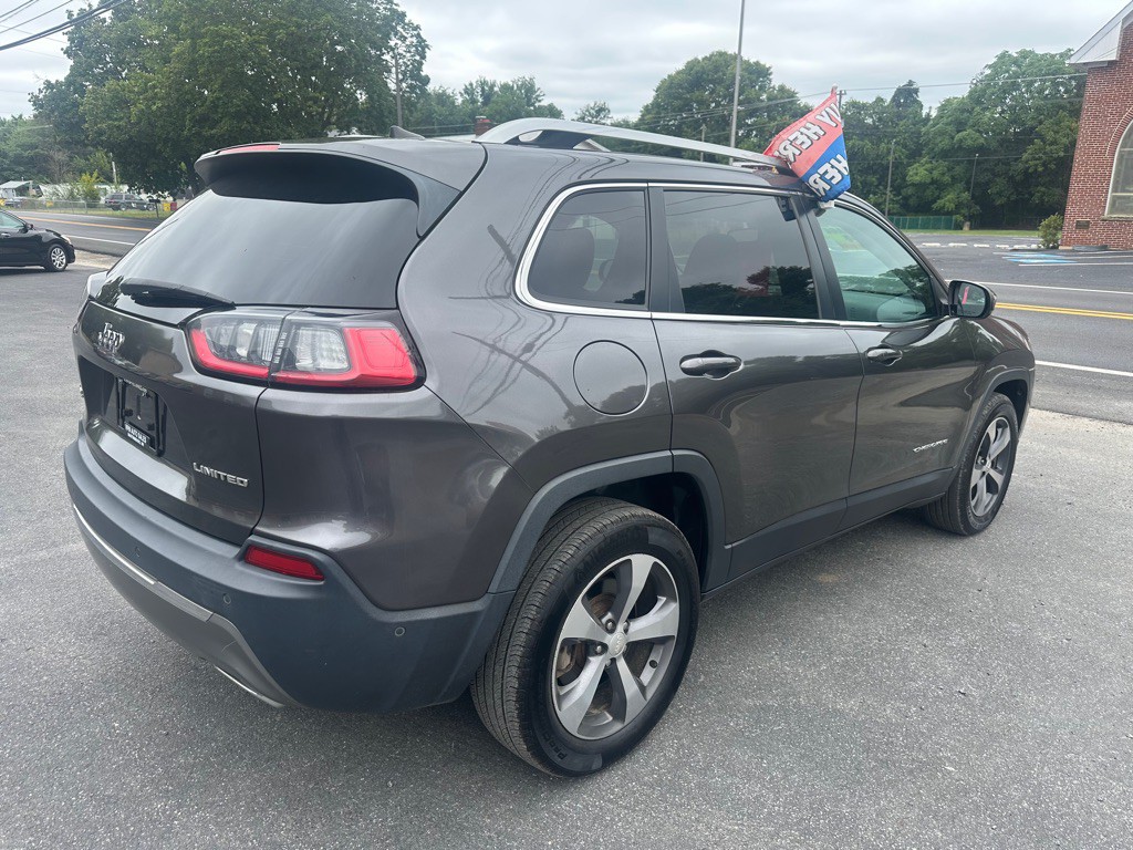 2019 Jeep Cherokee Image 4