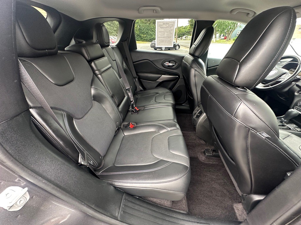 2019 Jeep Cherokee Image 8