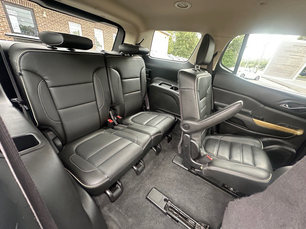2017 GMC Acadia Image 18