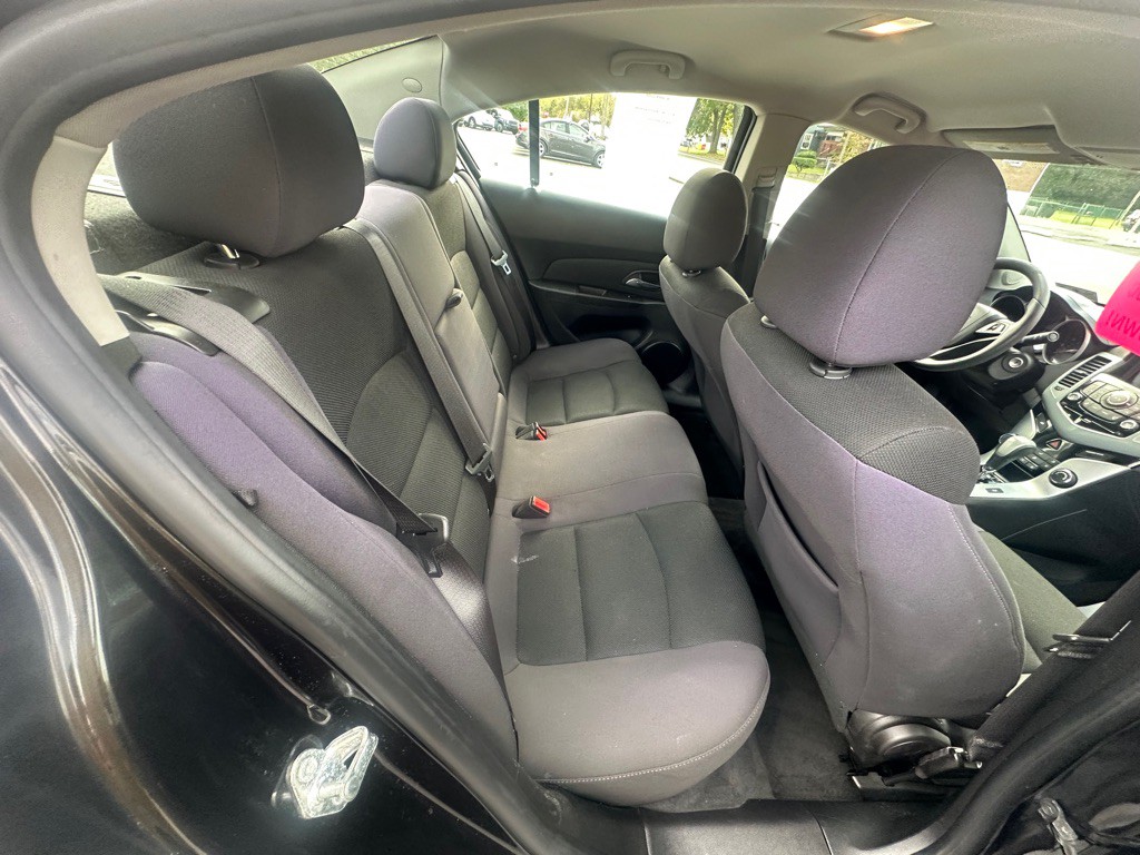 2015 Chevrolet Cruze Image 8