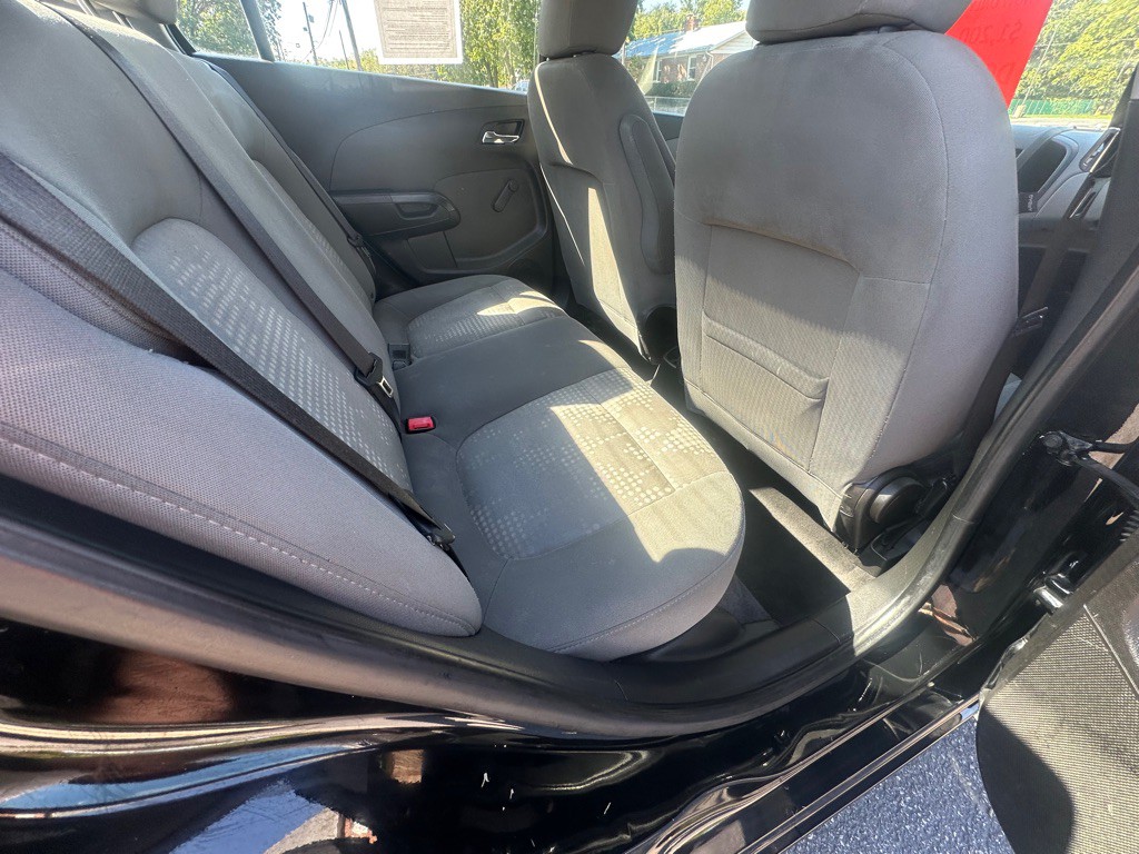 2012 Chevrolet Sonic Image 8