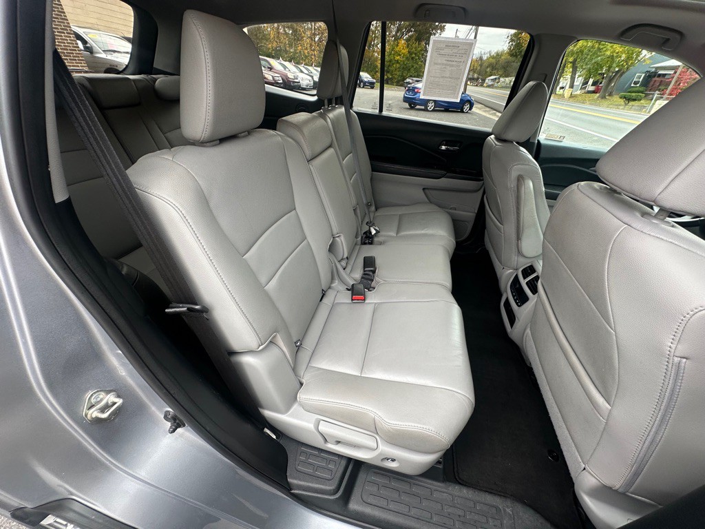 2018 Honda Pilot Image 8