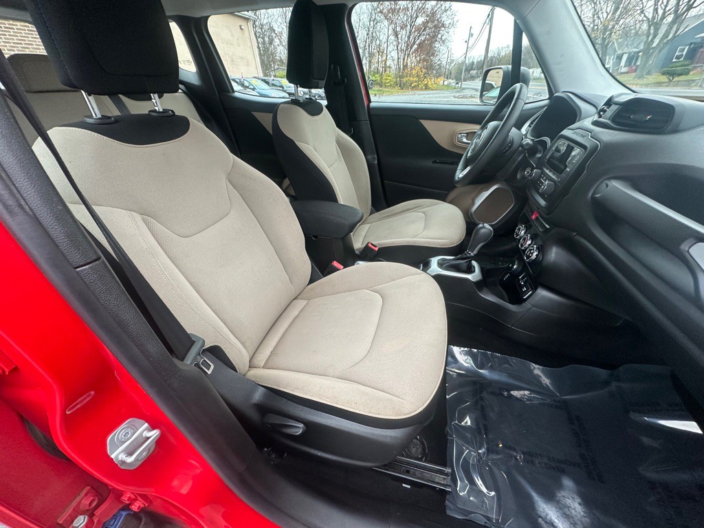 2015 Jeep Renegade Image 6