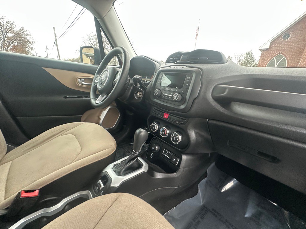 2015 Jeep Renegade Image 7