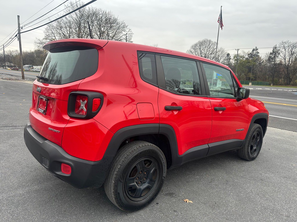 2015 Jeep Renegade Image 4