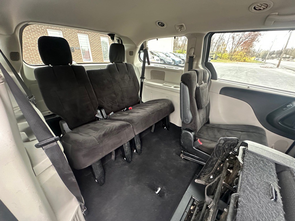 2013 Dodge Grand Caravan Image 9