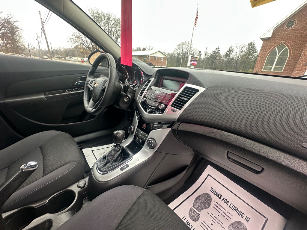 2015 Chevrolet Cruze Image 7