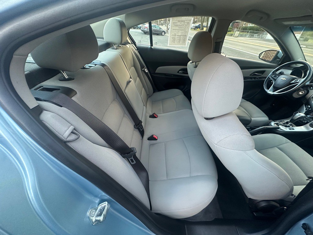 2012 Chevrolet Cruze Image 8