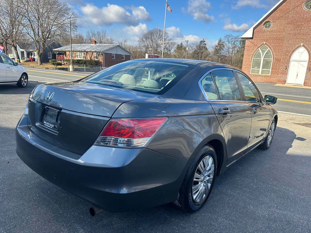 2010 Honda Accord Image 4