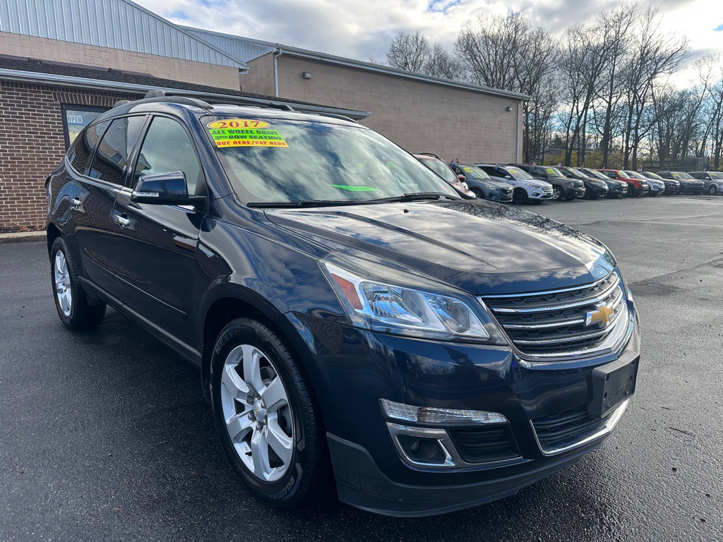2017 Chevrolet Traverse Image 3