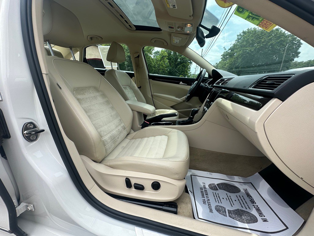 2014 Volkswagen Passat Image 6