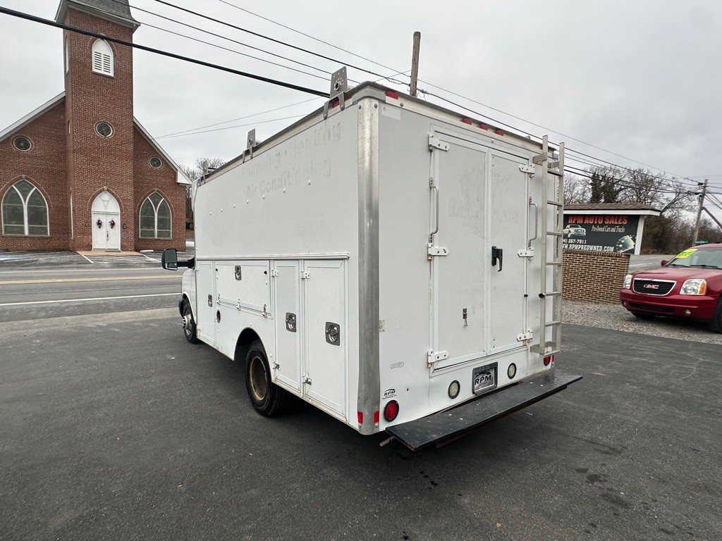 2012 Chevrolet Express Image 5