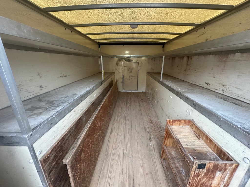 2012 Chevrolet Express Image 6