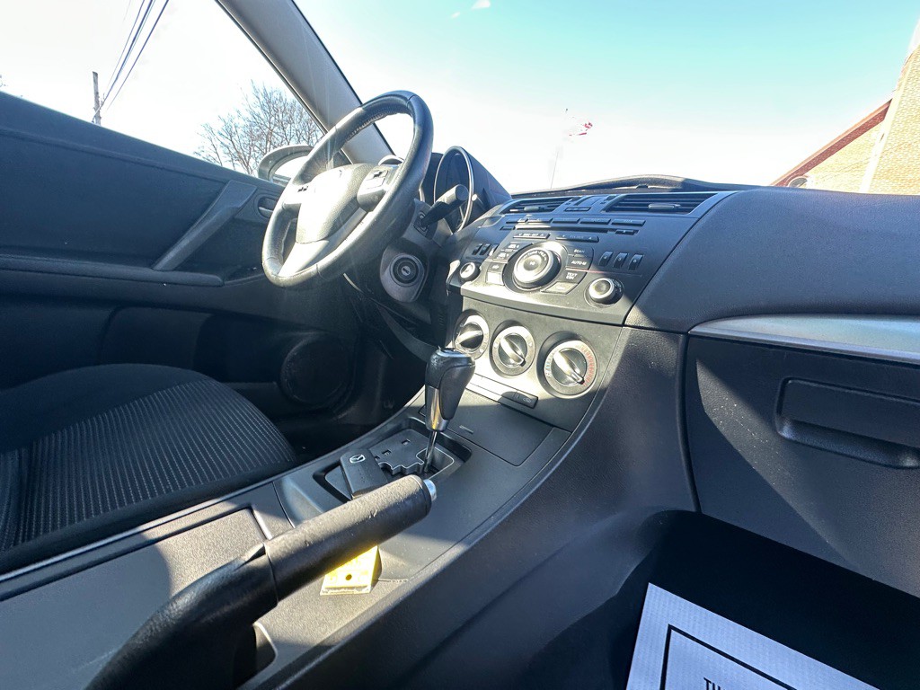 2012 Mazda Mazda3 Image 7