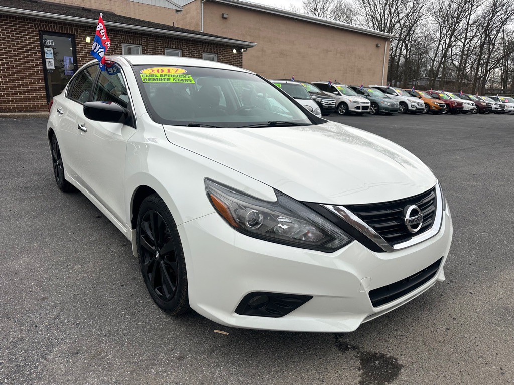 2017 Nissan Altima Image 3