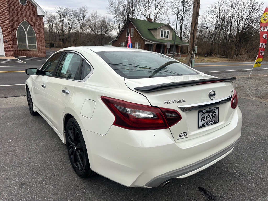 2017 Nissan Altima Image 5