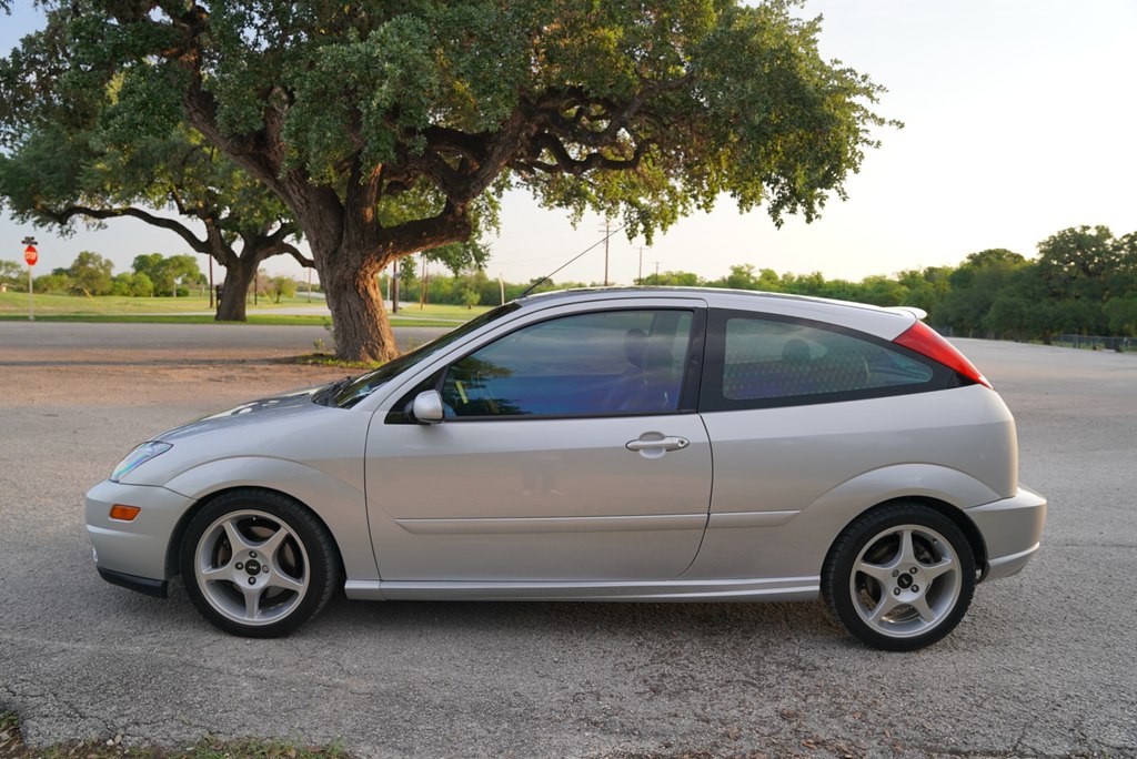 2002 Ford Focus Image 5