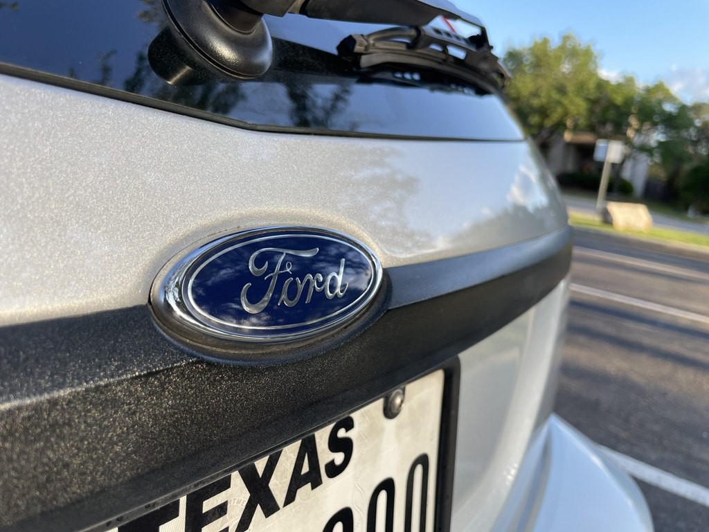 2002 Ford Focus Image 32