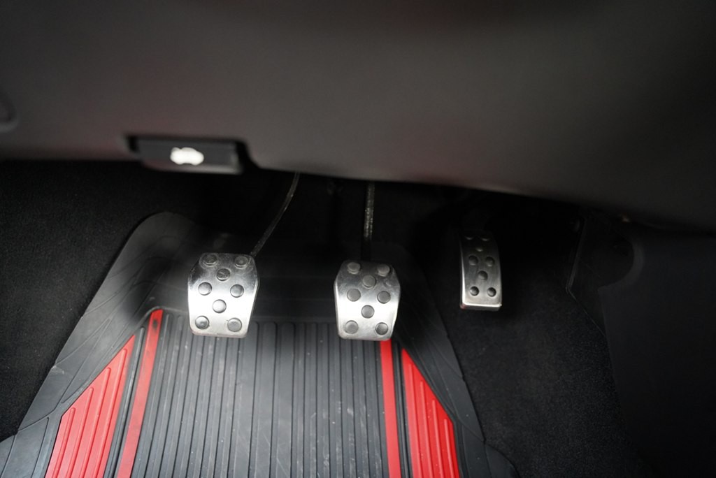 2002 Ford Focus Image 37