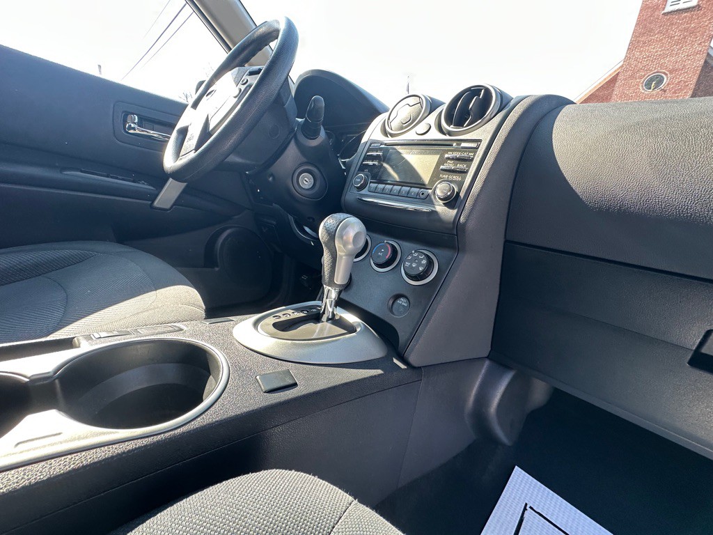 2015 Nissan Rogue Image 7