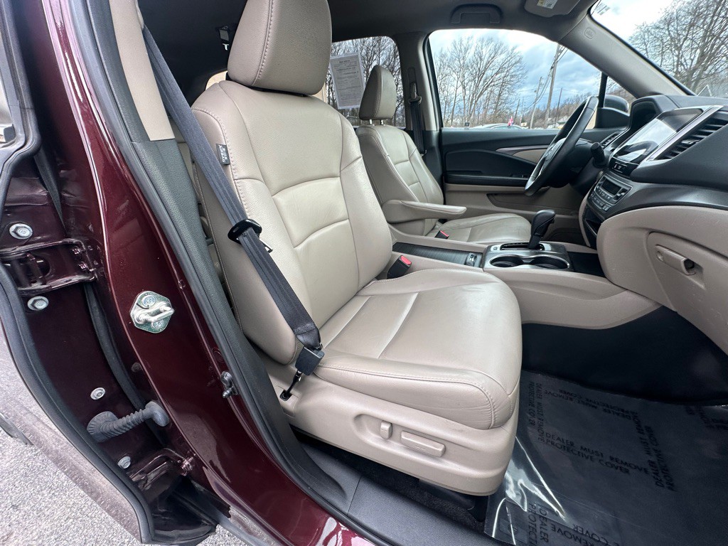 2017 Honda Pilot Image 6