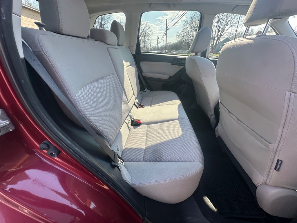 2014 Subaru Forester Image 8