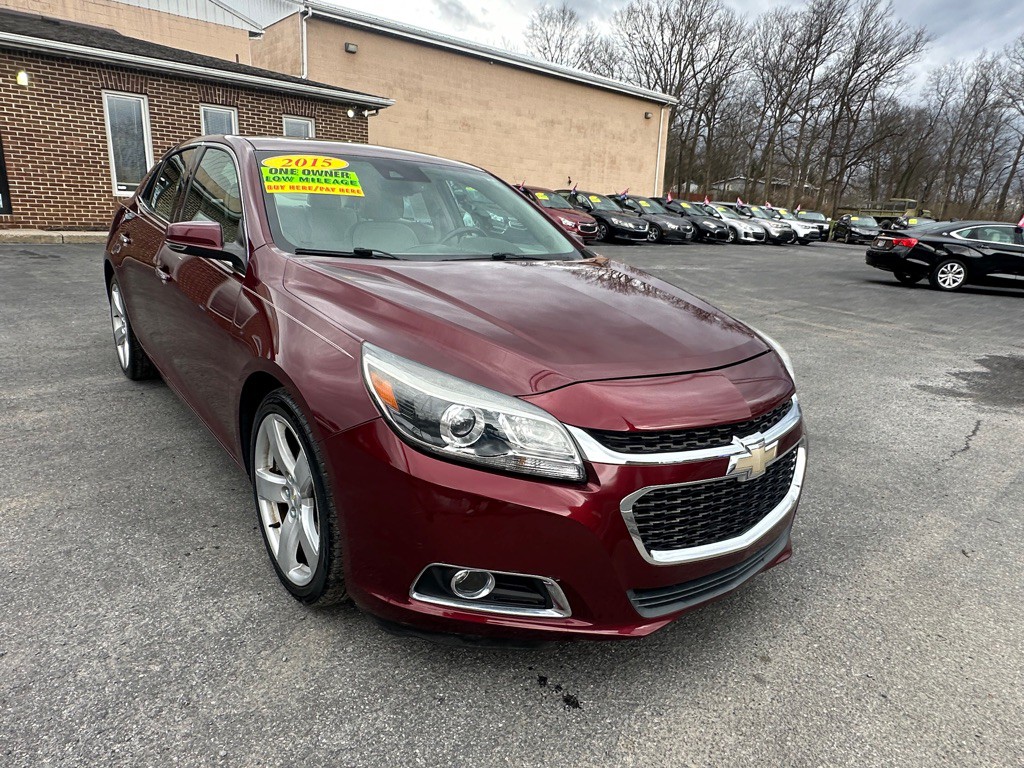 2015 Chevrolet Malibu Image 3