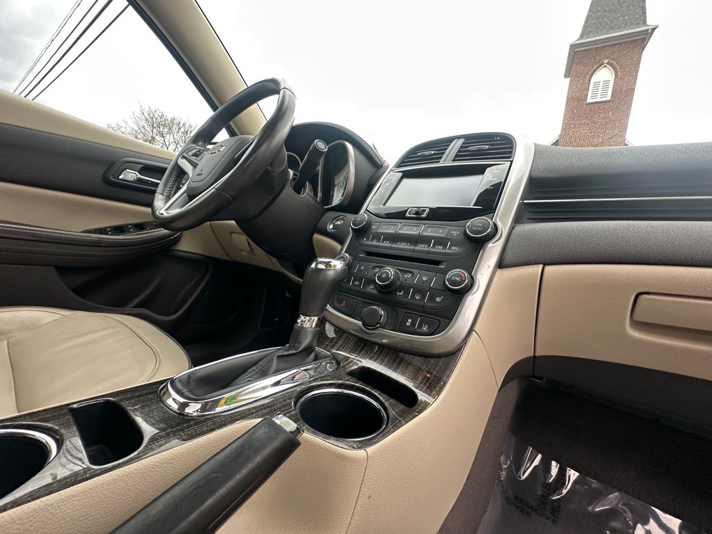 2015 Chevrolet Malibu Image 7