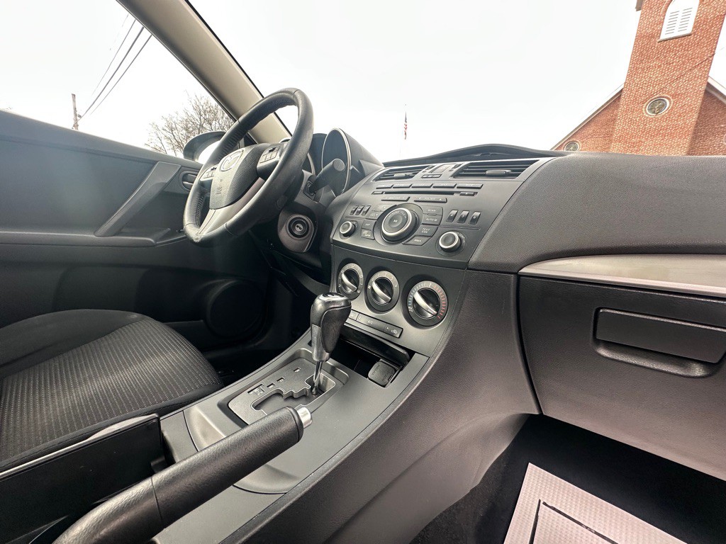 2012 Mazda Mazda3 Image 7