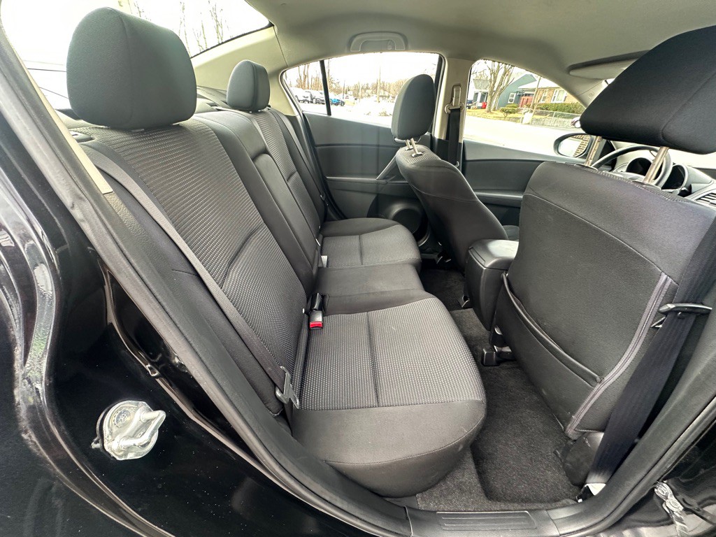 2012 Mazda Mazda3 Image 8