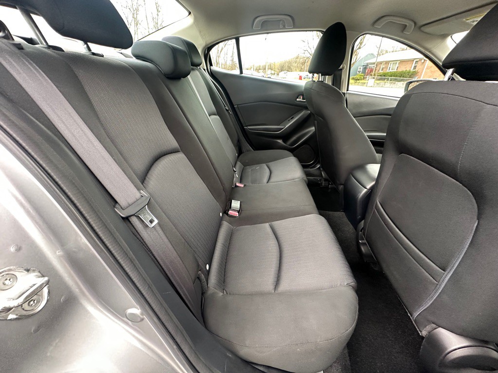 2015 Mazda Mazda3 Image 8