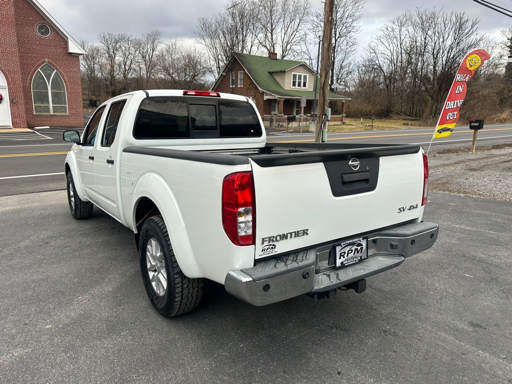 2016 Nissan Frontier Image 5