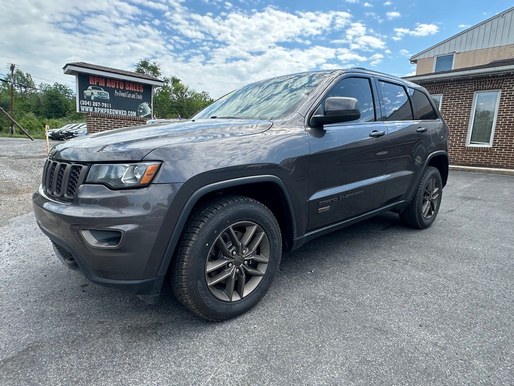 2016 Jeep Grand Cherokee Image 1