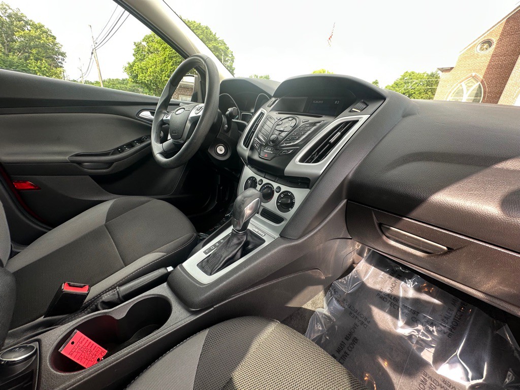 2014 Ford Focus Image 7